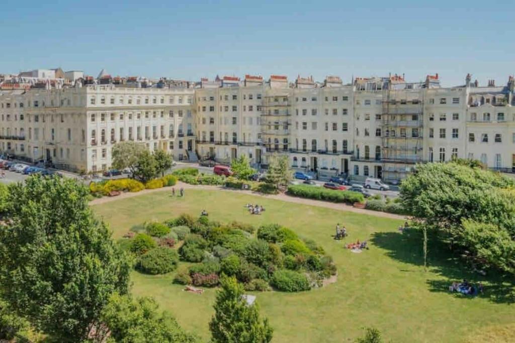 Regency Grade II Listed Townhouse By Centre And Beach Brighton Exterior photo