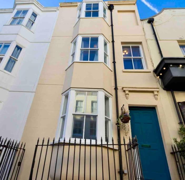 Regency Grade II Listed Townhouse By Centre And Beach Brighton Exterior photo